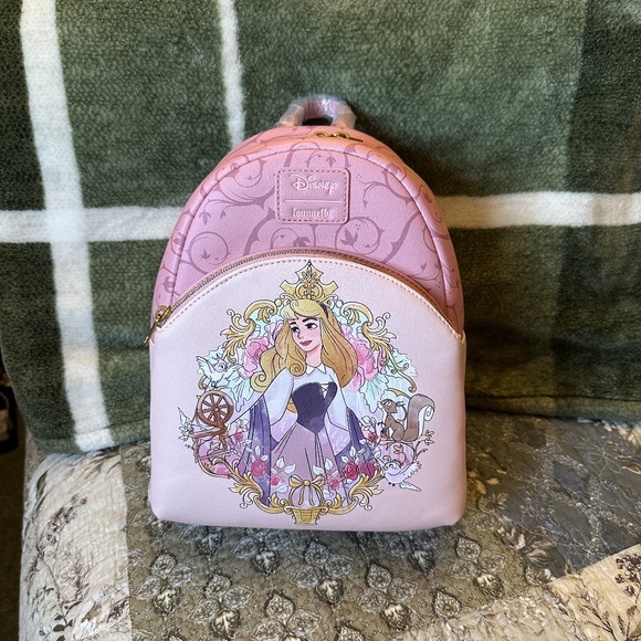 Beautiful Loungefly featuring Briar Rose / Sleeping Beauty,  new with tags - Picture 1 of 6